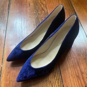 Marc Fisher blue velvet block heel pumps